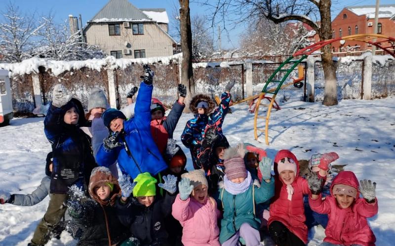 Зимние забавы в нашем детском саду!